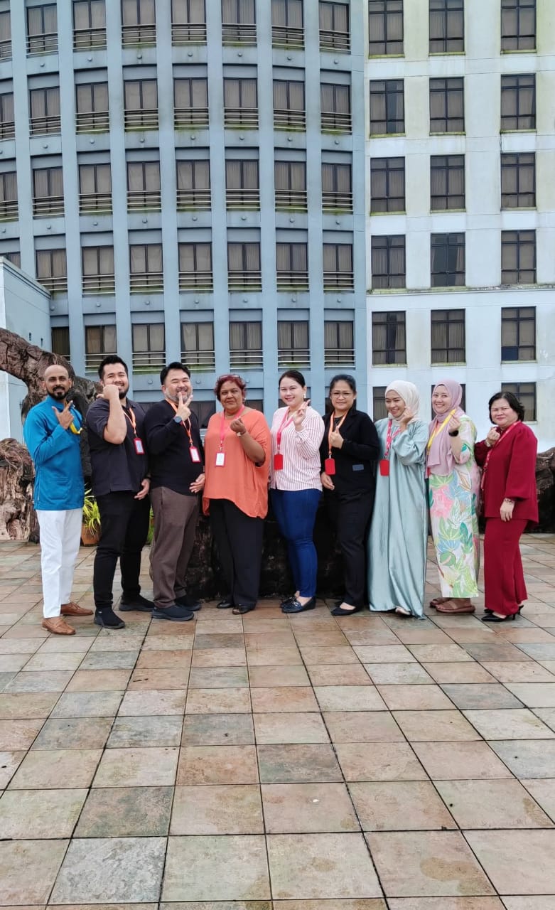 ISD Solution training participants, photo 2